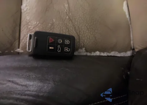 2011 Volvo Xc60 T6/T6 R-Design z USA, uszkodzony, nr VIN YV4902DZ3B2149678